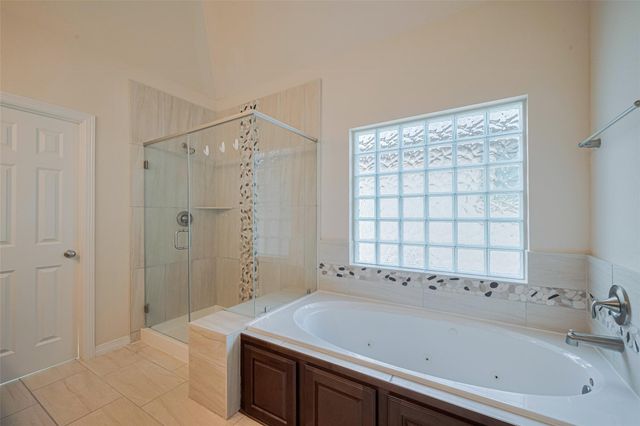 10004 Spring Shadows Park Circle, Houston, TX 77080