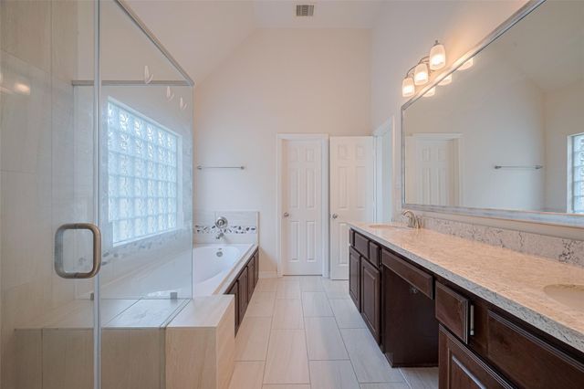 10004 Spring Shadows Park Circle, Houston, TX 77080