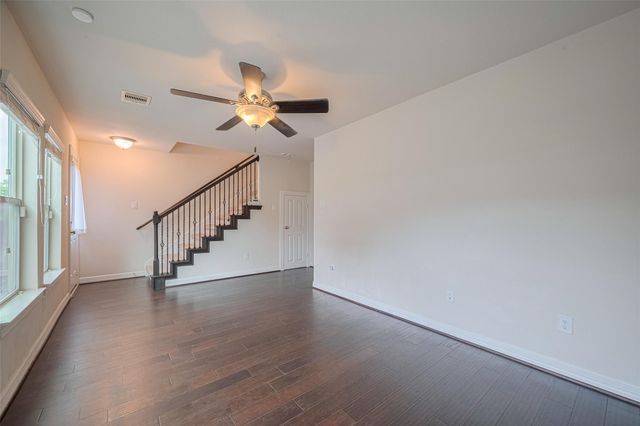 10004 Spring Shadows Park Circle, Houston, TX 77080