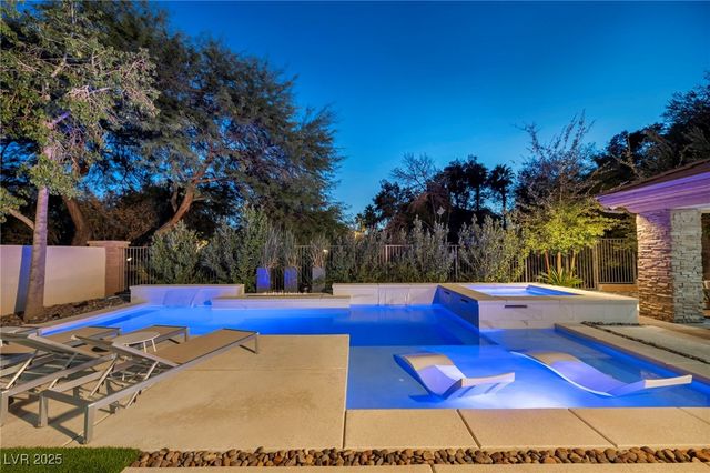 10755 Hobbiton Avenue, Las Vegas, NV 89135