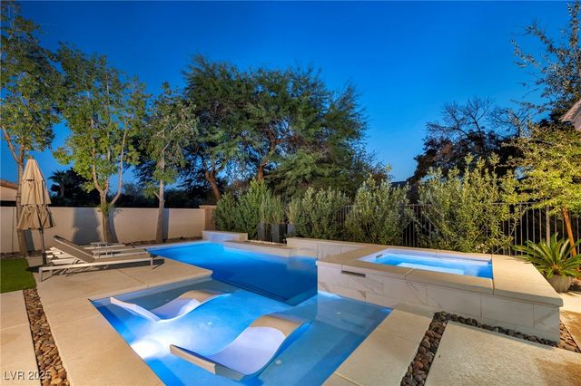 10755 Hobbiton Avenue, Las Vegas, NV 89135