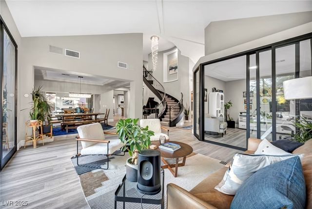 10755 Hobbiton Avenue, Las Vegas, NV 89135