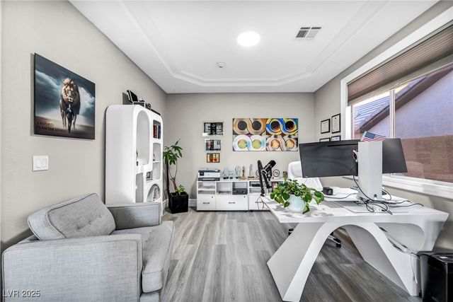 10755 Hobbiton Avenue, Las Vegas, NV 89135