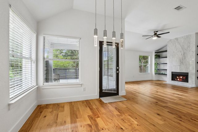 6220 Harrogate DR, Austin, TX 78759