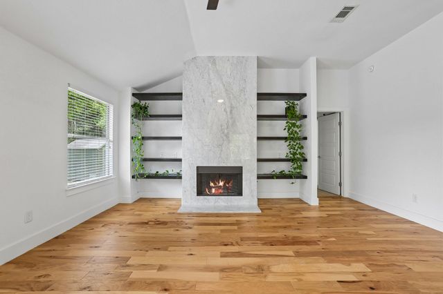 6220 Harrogate DR, Austin, TX 78759