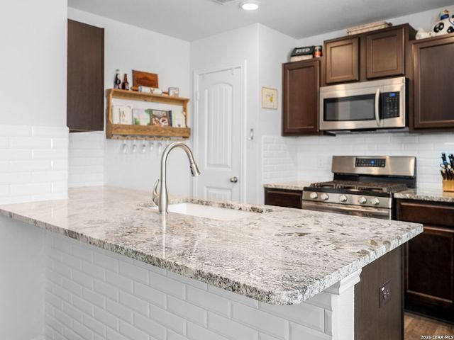 5526 Rosillo Gate, San Antonio, TX 78222