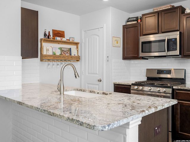 5526 Rosillo Gate, San Antonio, TX 78222