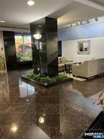 280 Prospect Avenue 11H, Hackensack, NJ 07601
