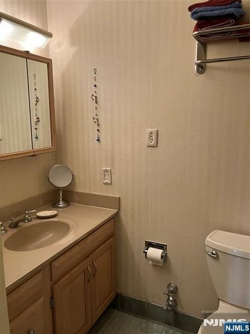280 Prospect Avenue 11H, Hackensack, NJ 07601