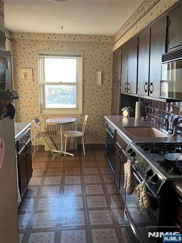 280 Prospect Avenue 11H, Hackensack, NJ 07601