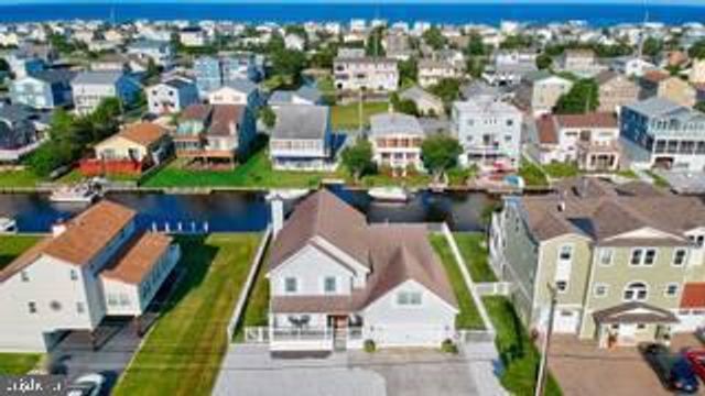 226 CARLISLE RD, Bethany Beach, DE 19930