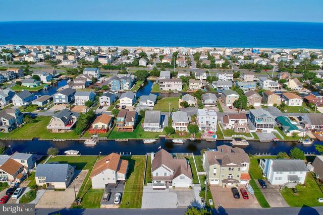 226 CARLISLE RD, Bethany Beach, DE 19930