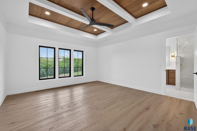 1207 S Stoakes Ave Avenue, Sioux Falls, SD 57110