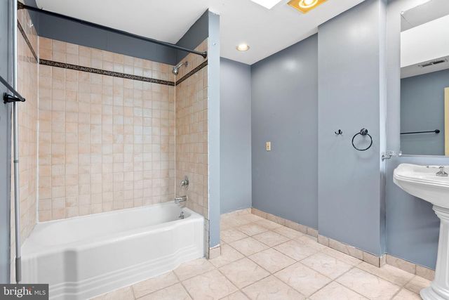 24 ELLIS ST, Haddonfield, NJ 08033