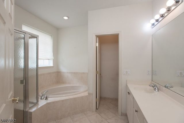 417 Melrose Way, Monroe Twp., NJ 08831