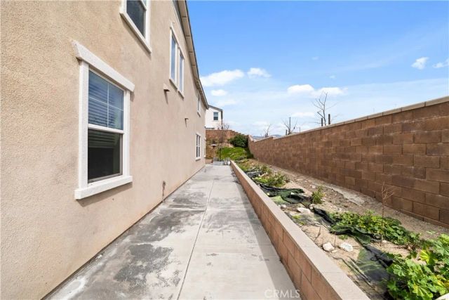 16744 Stags Leap Lane, Fontana, CA 92336
