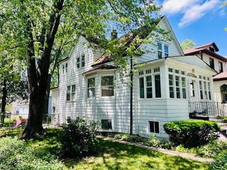 1320 Oak Park Avenue, Berwyn, IL 60402