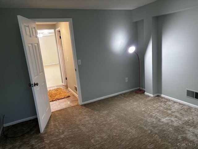 546 Brunswick Drive, Forest Park, OH 45240