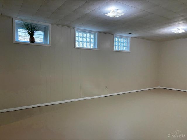546 Brunswick Drive, Forest Park, OH 45240