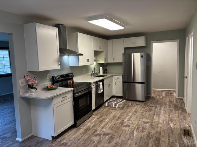 546 Brunswick Drive, Forest Park, OH 45240