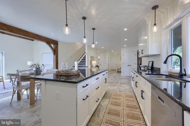 41 GARLOFF RD, Myerstown, PA 17067