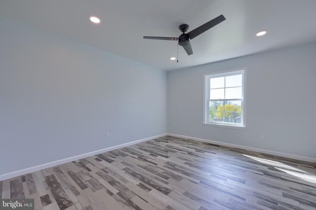 41 GARLOFF RD, Myerstown, PA 17067