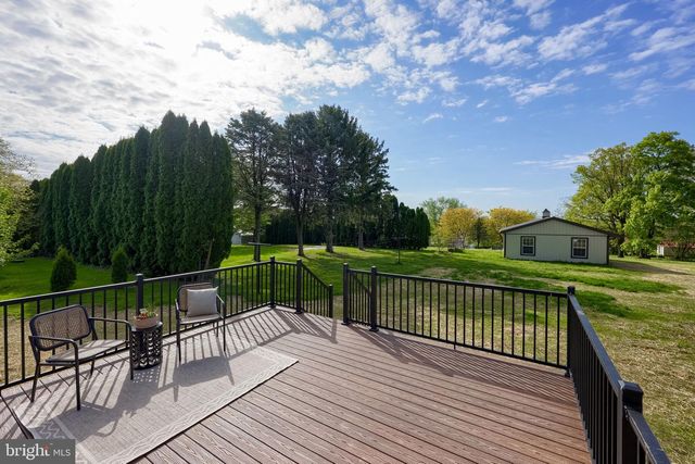 41 GARLOFF RD, Myerstown, PA 17067