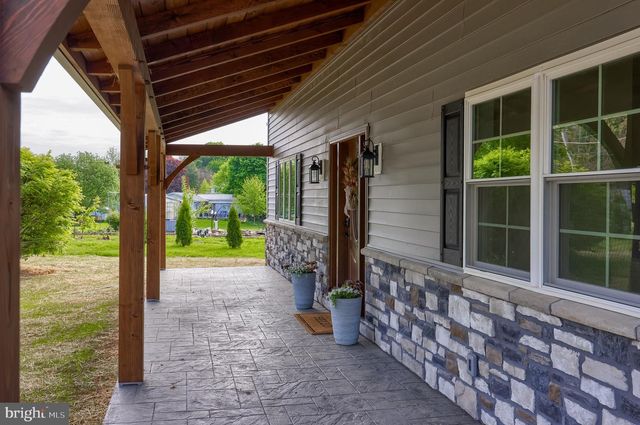 41 GARLOFF RD, Myerstown, PA 17067