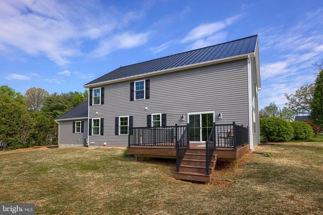 41 GARLOFF RD, Myerstown, PA 17067