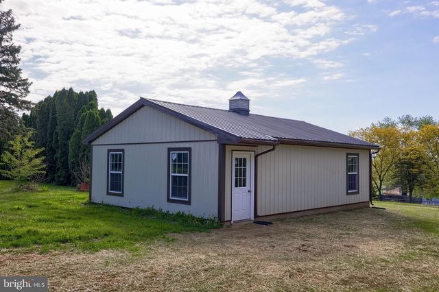 41 GARLOFF RD, Myerstown, PA 17067