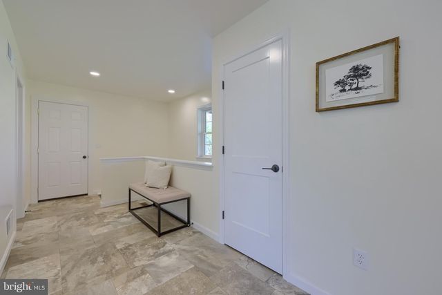 41 GARLOFF RD, Myerstown, PA 17067