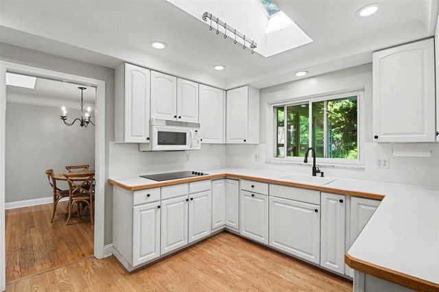 24900 N Cromwell Drive, Franklin, MI 48025