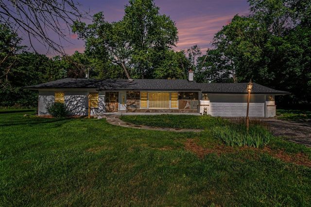 24900 N Cromwell Drive, Franklin, MI 48025