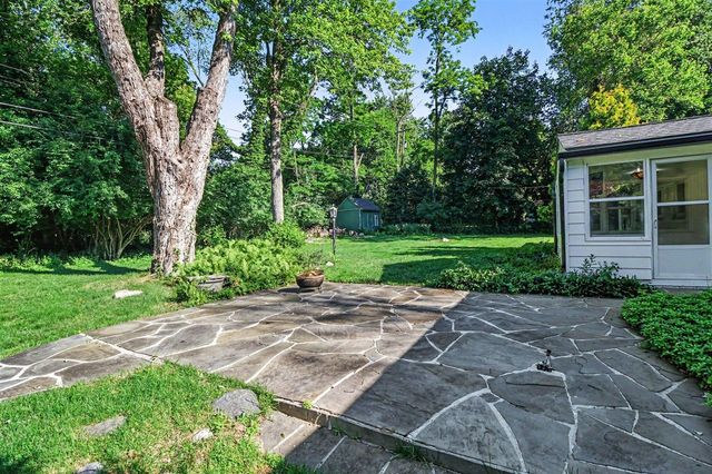 24900 N Cromwell Drive, Franklin, MI 48025
