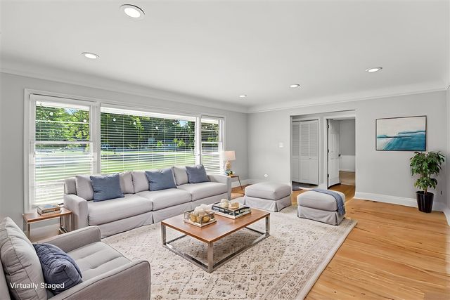 24900 N Cromwell Drive, Franklin, MI 48025
