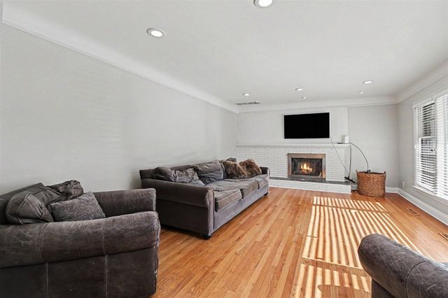 24900 N Cromwell Drive, Franklin, MI 48025