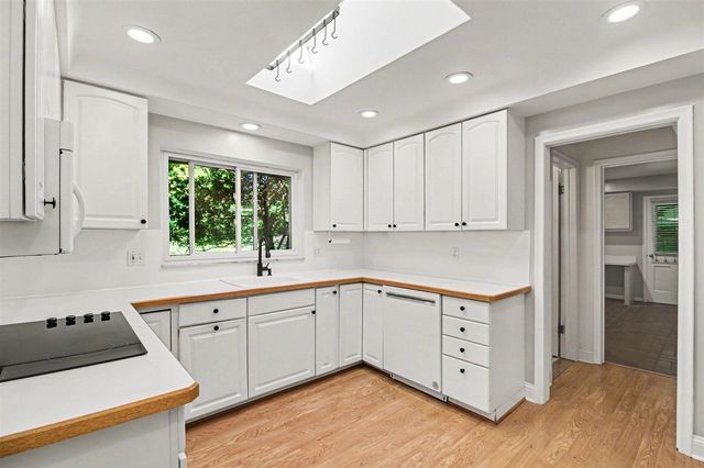 24900 N Cromwell Drive, Franklin, MI 48025