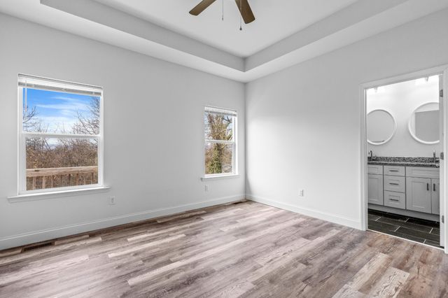 1213 N Chamberlain Avenue, Chattanooga, TN 37408