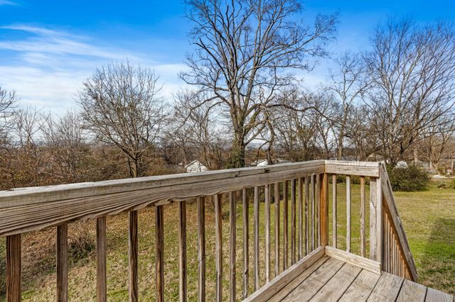 1213 N Chamberlain Avenue, Chattanooga, TN 37408