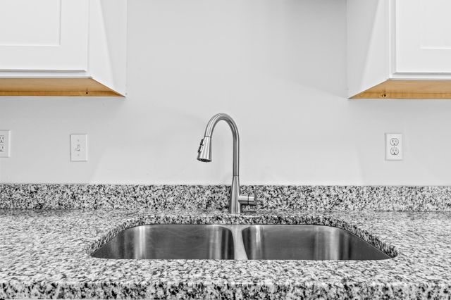 1213 N Chamberlain Avenue, Chattanooga, TN 37408