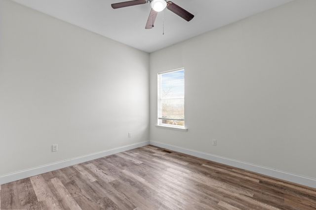 1213 N Chamberlain Avenue, Chattanooga, TN 37408