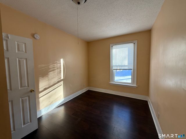 10 Gilbert Avenue, New Haven, CT 06514