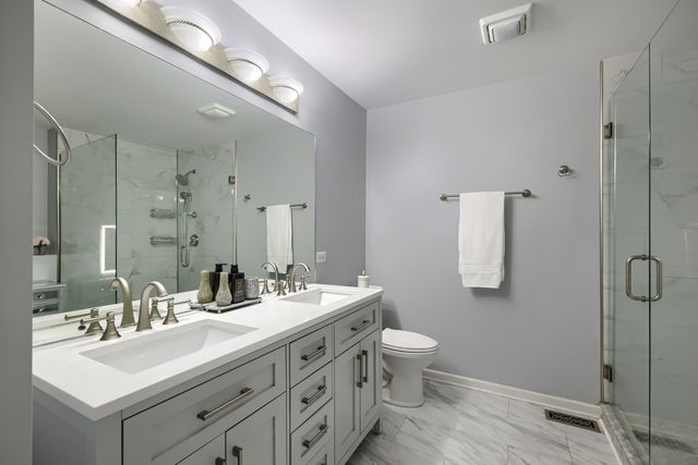 5630 Cambridge Way, Hanover Park, IL 60133