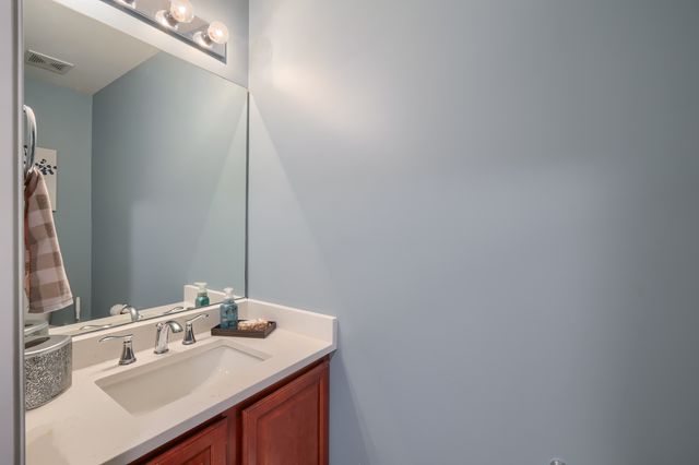5630 Cambridge Way, Hanover Park, IL 60133