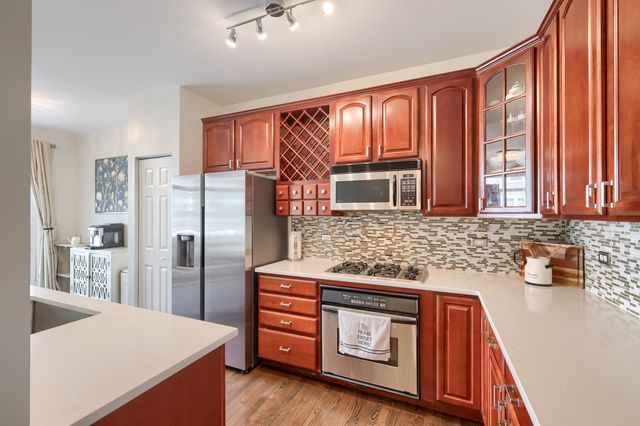5630 Cambridge Way, Hanover Park, IL 60133