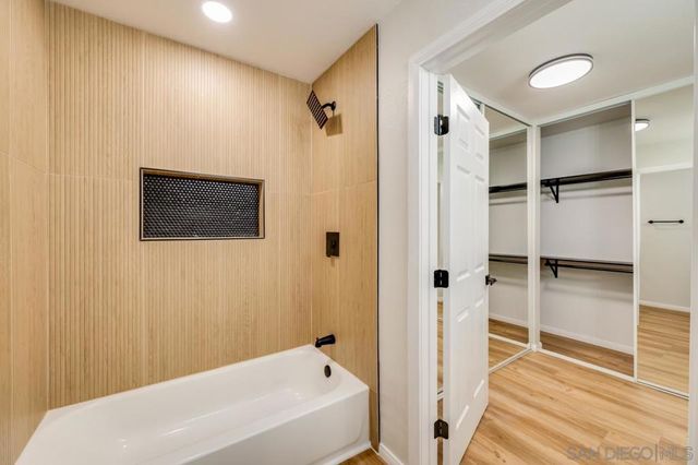 12575 Oaks North Dr. 220, San Diego, CA 92128