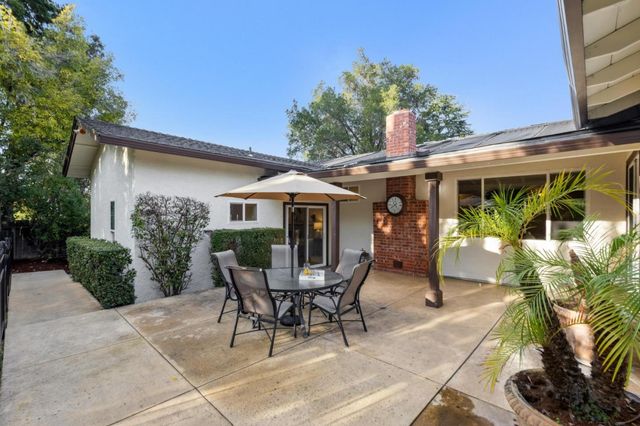 17246 Verdes Robles, Los Gatos, CA 95030