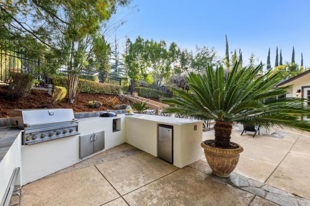 17246 Verdes Robles, Los Gatos, CA 95030