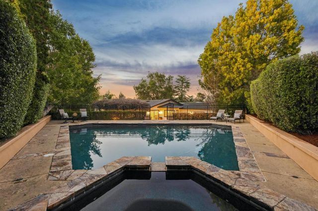 17246 Verdes Robles, Los Gatos, CA 95030