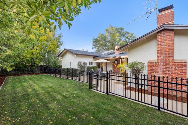 17246 Verdes Robles, Los Gatos, CA 95030